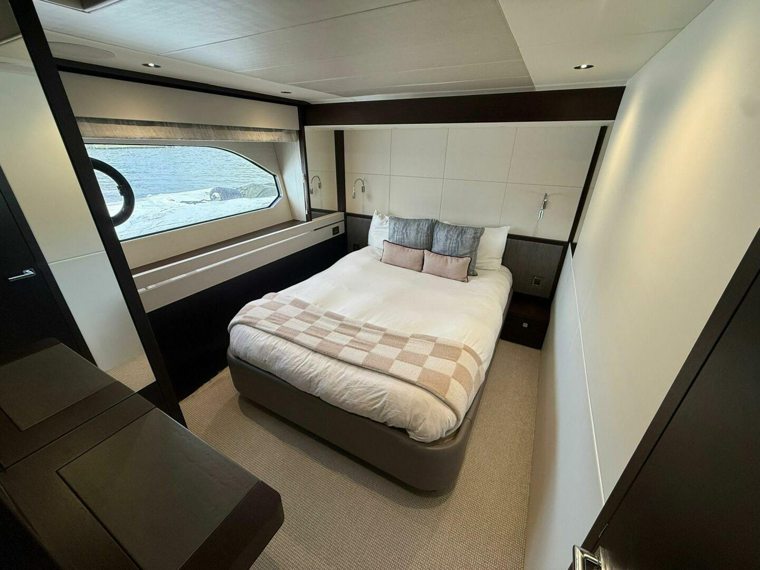 Double guest cabin — Moonlight, Sunseeker 76