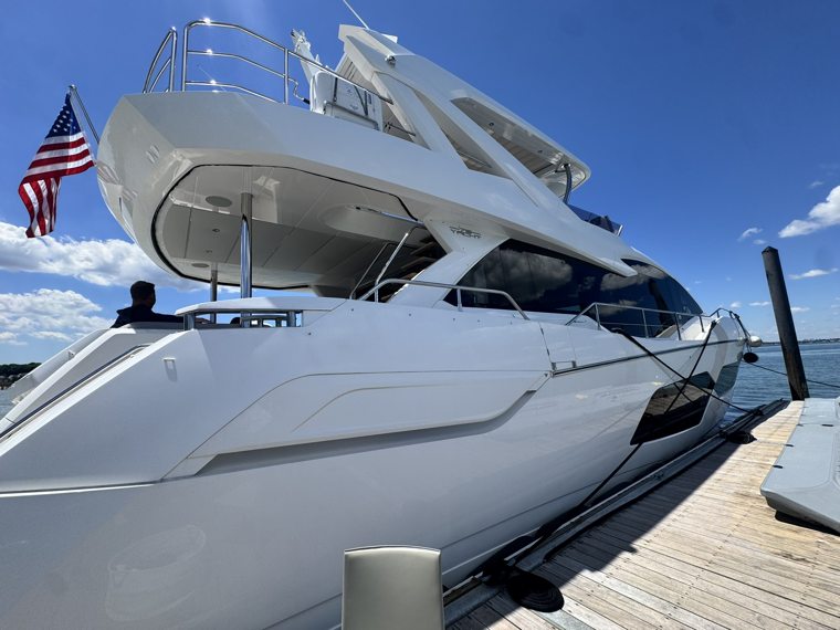 Moonlight alongside — Moonlight, Sunseeker 76